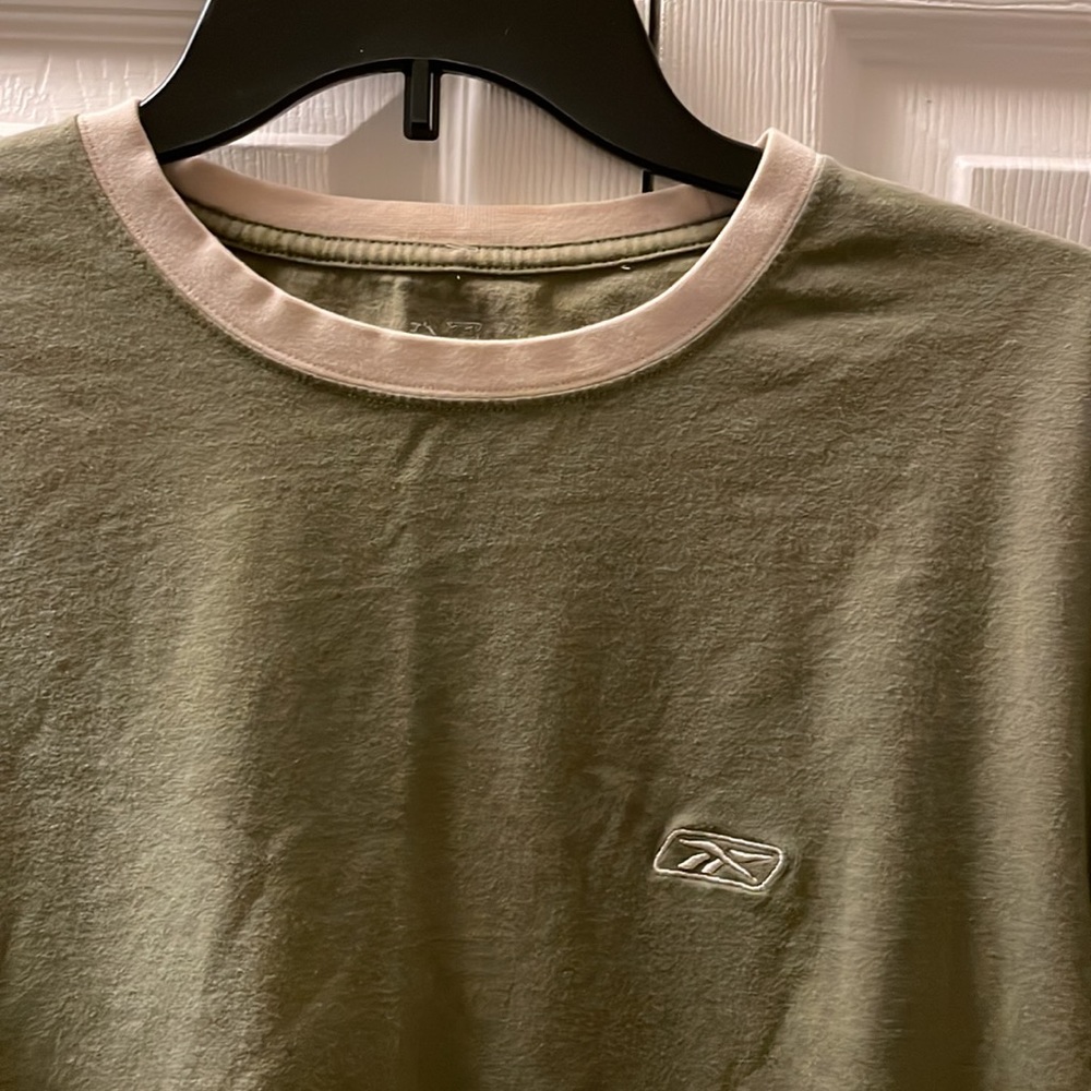 Sporty Reebok crewneck tee M